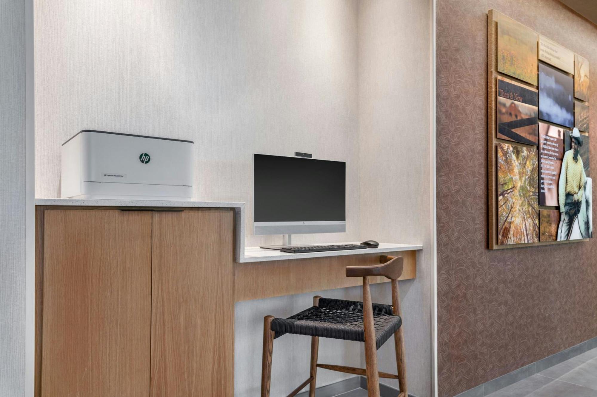 Fairfield By Marriott Inn & Suites Kansas City At The Legends Exteriör bild