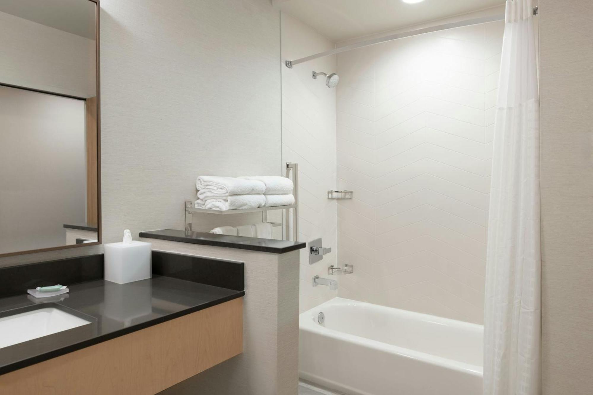 Fairfield By Marriott Inn & Suites Kansas City At The Legends Exteriör bild