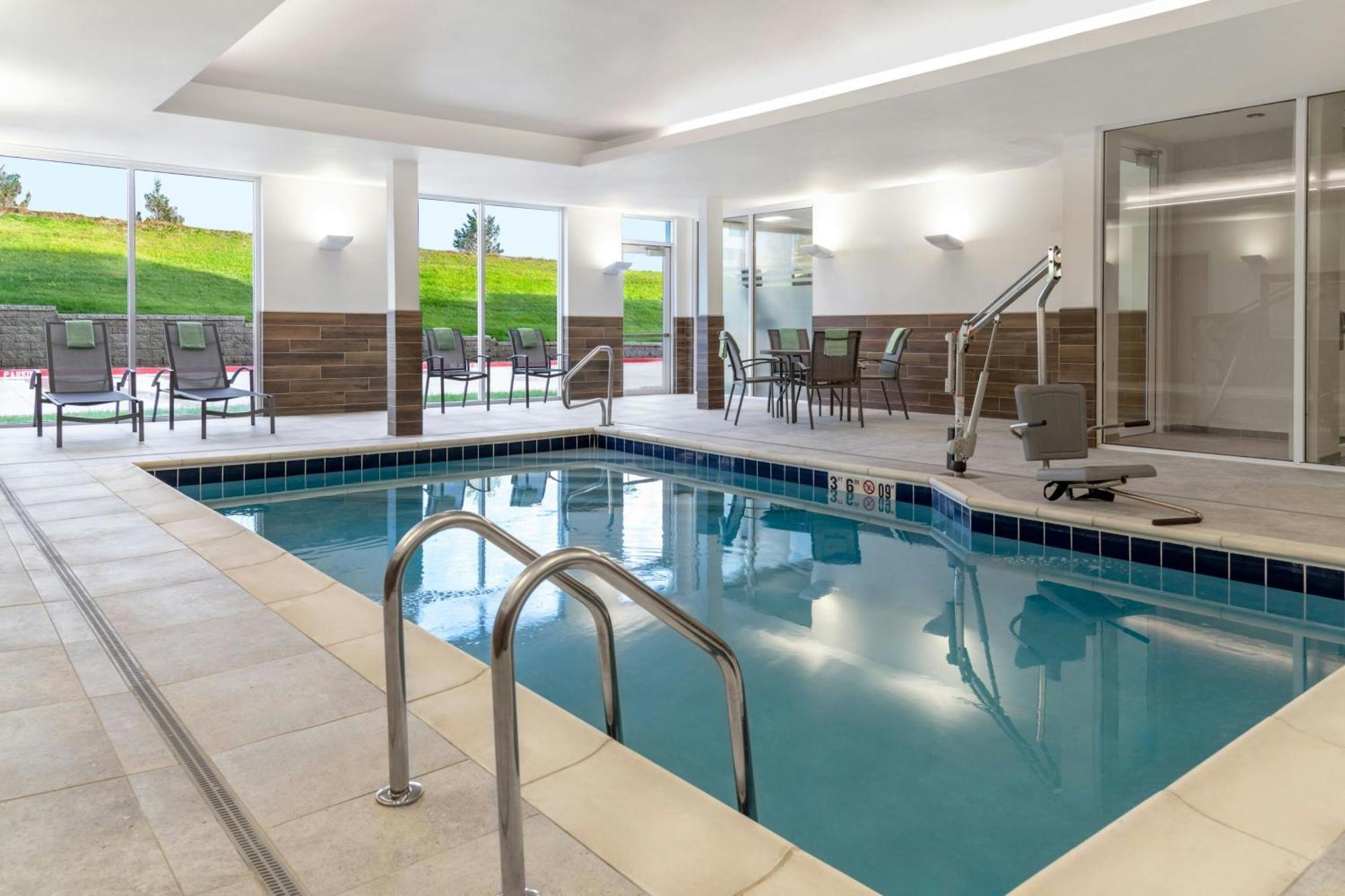 Fairfield By Marriott Inn & Suites Kansas City At The Legends Exteriör bild