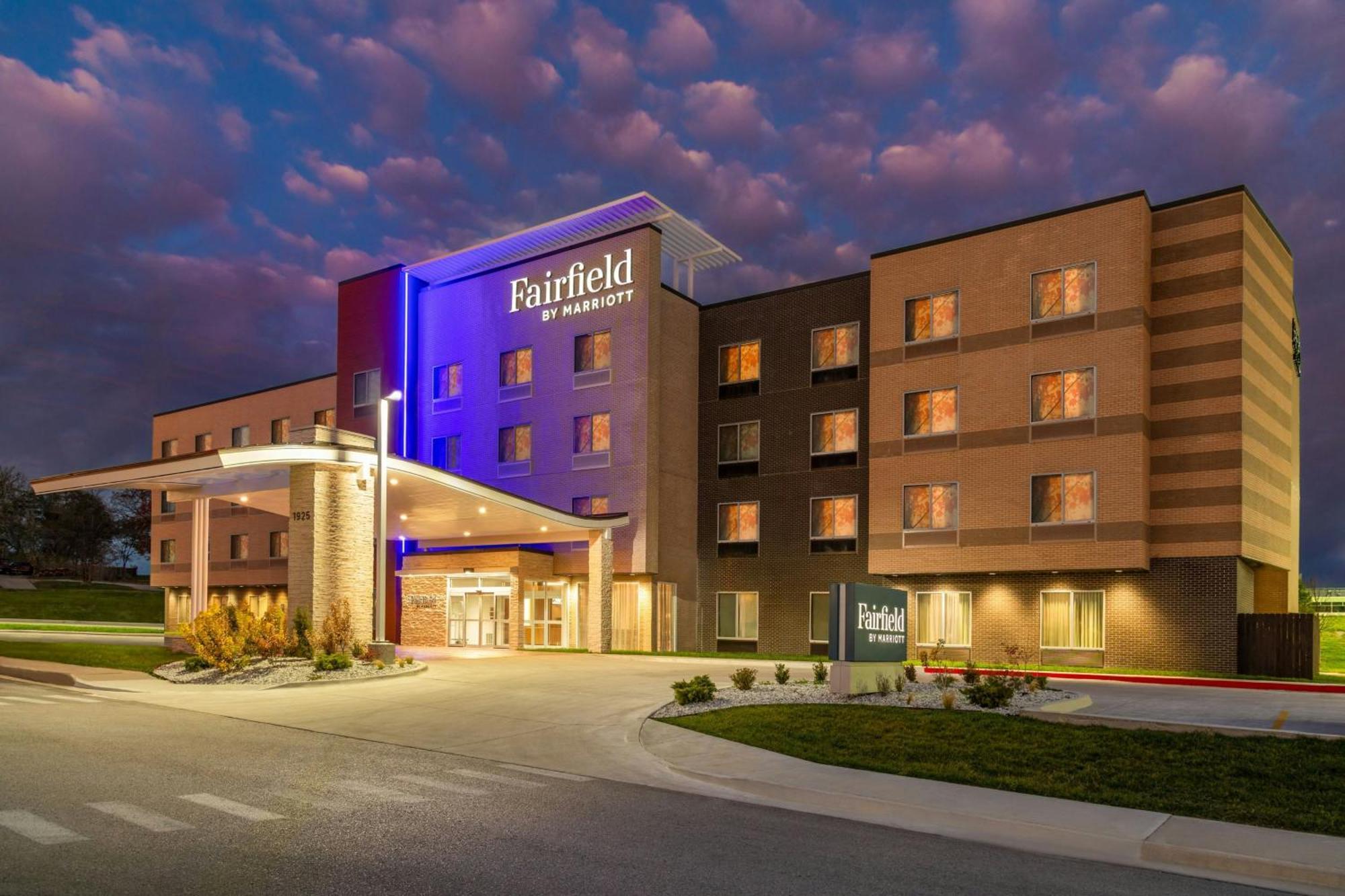 Fairfield By Marriott Inn & Suites Kansas City At The Legends Exteriör bild